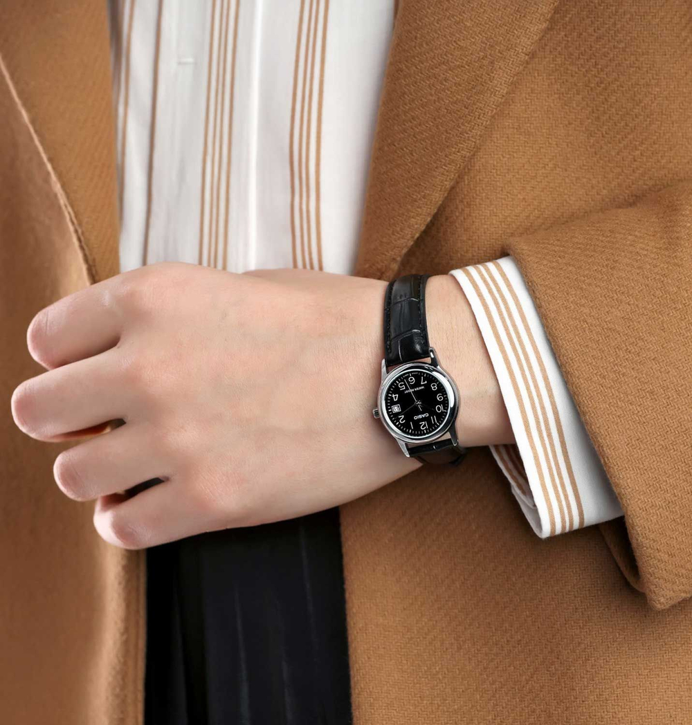 Женские наручные часы Casio LTP-V002L-1B