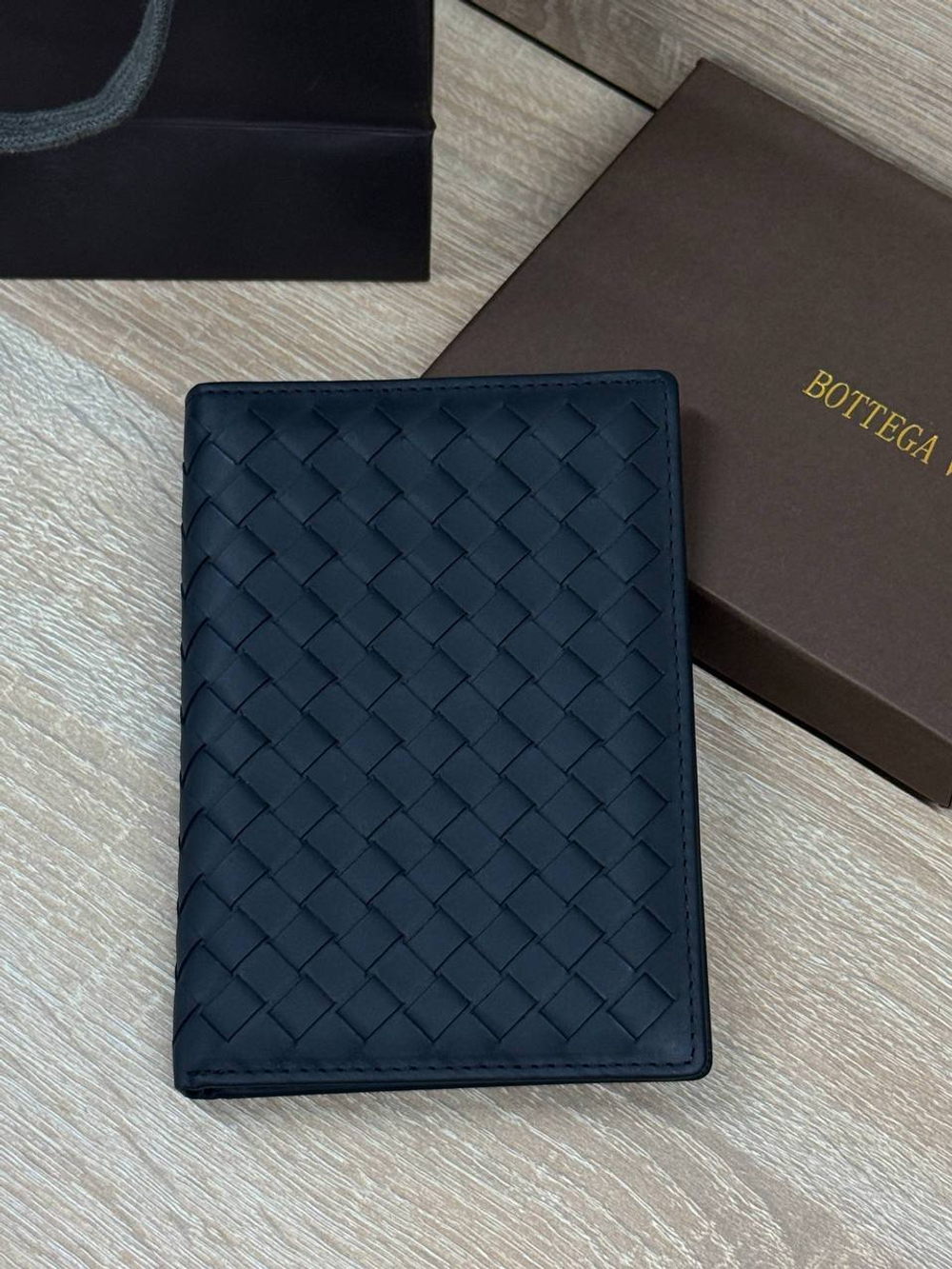 Обложка на паспорт Bottega Veneta