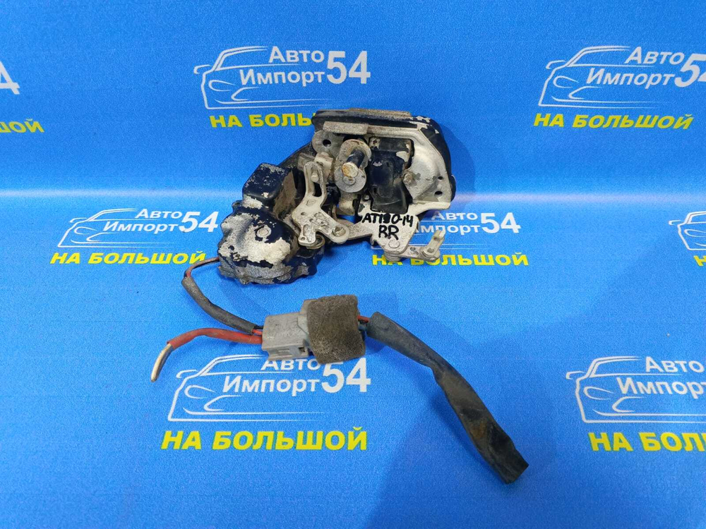 Замок двери задней правой TOYOTA CARINA E 1995