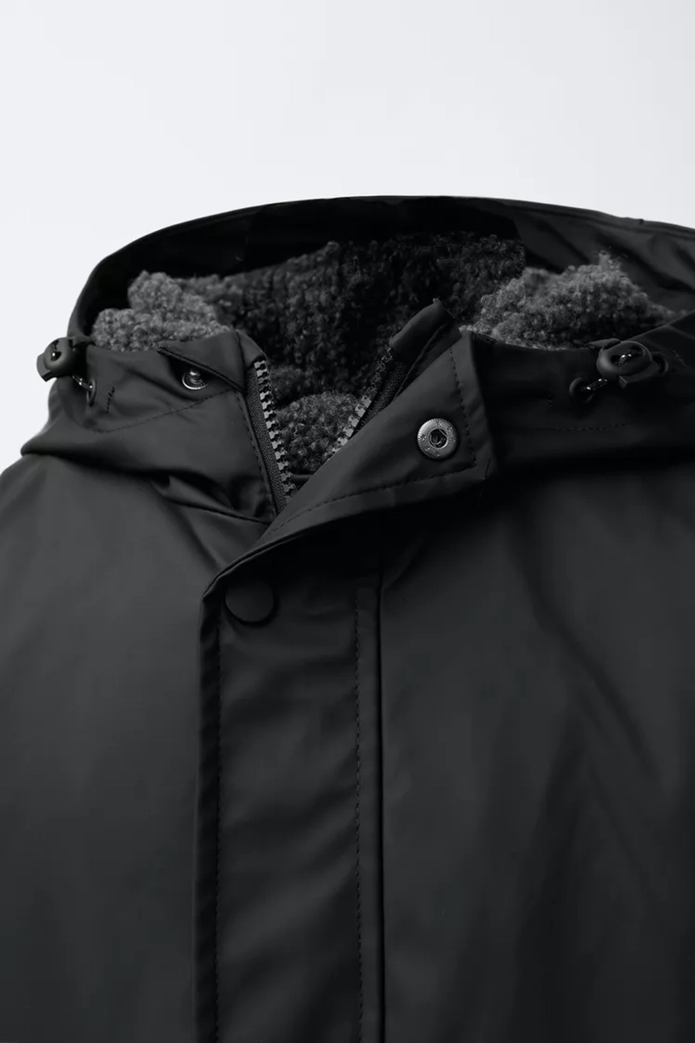 ZARA ПАРКА С ПРОРЕЗИНЕННЫМ ПОКРЫТИЕМ WATER REPELLENT, ЧЕРНЫЙ