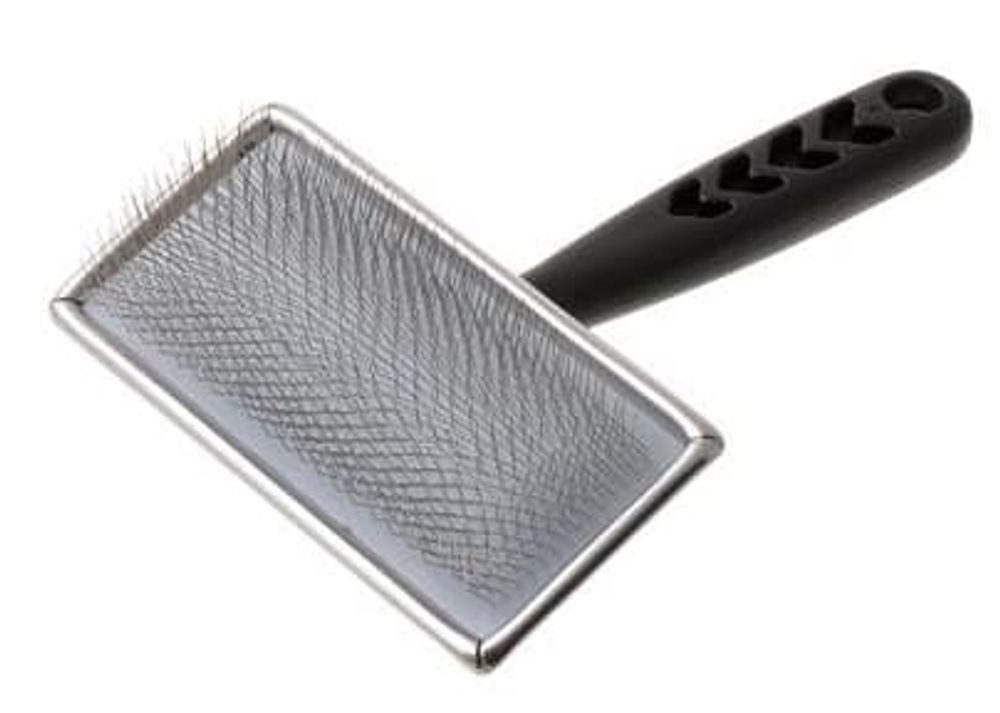 Пуходерка металлическая с пластиковой черной ручкой большая  168112L