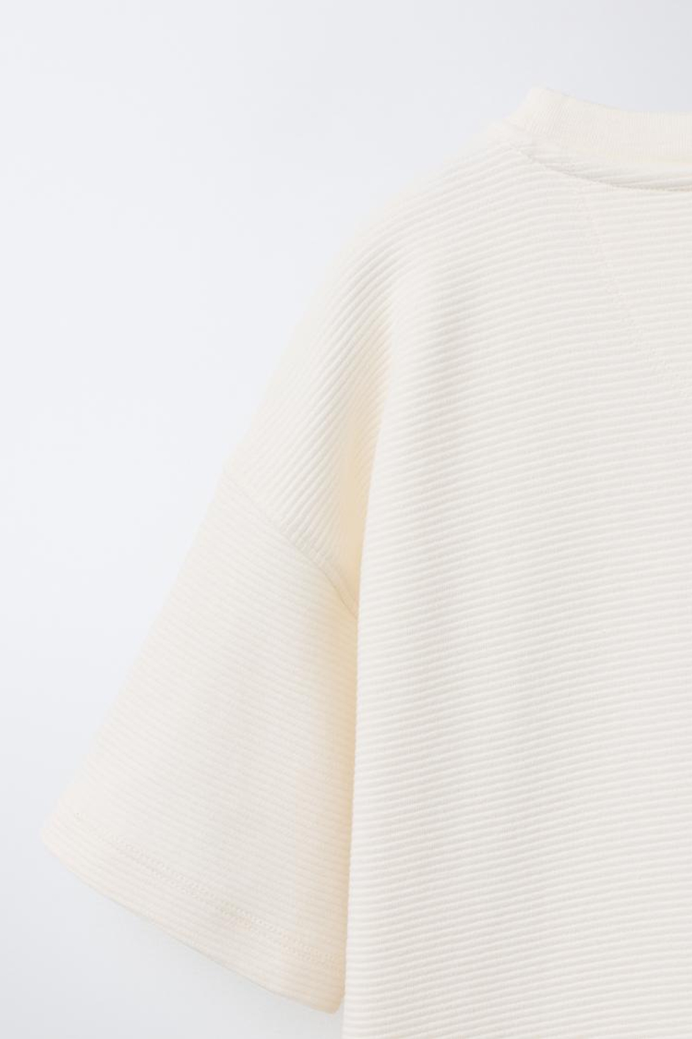 ZARA ФУТБОЛКА ИЗ ТКАНИ ОТТОМАН С НАШИВКОЙ, ЭКРЮ