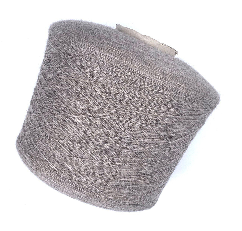 BrC, кашемир 86%, меринос экстрафайн 12% и эластан 2%, 2400м в 100г, серый тауп