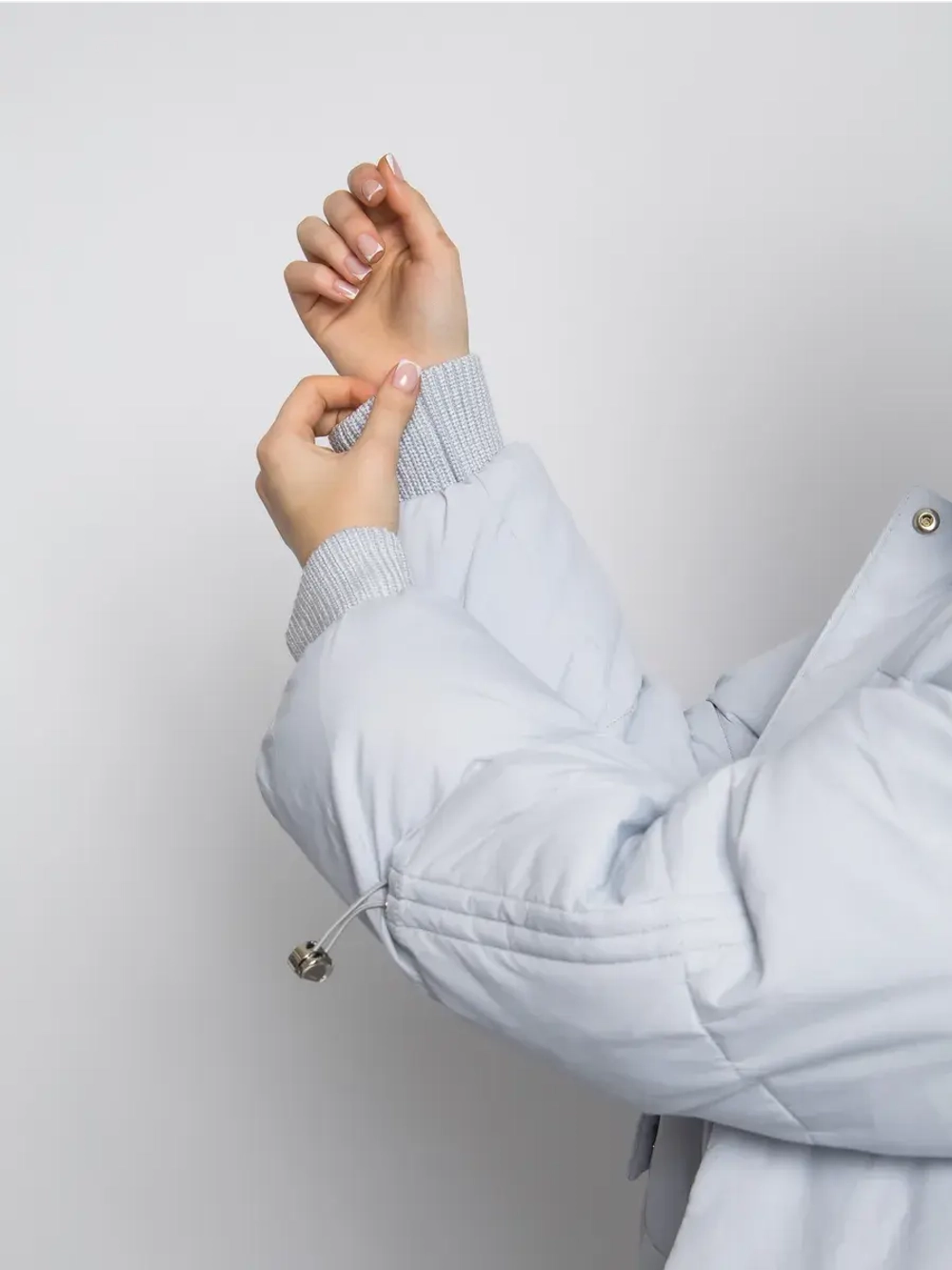 Куртка зимняя удлиненная с капюшоном