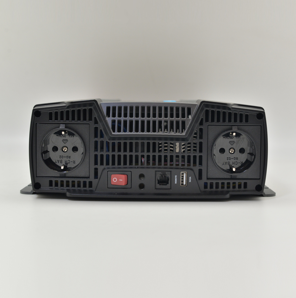 Автомобильный инвертор BERKUT Specialist INV-2000