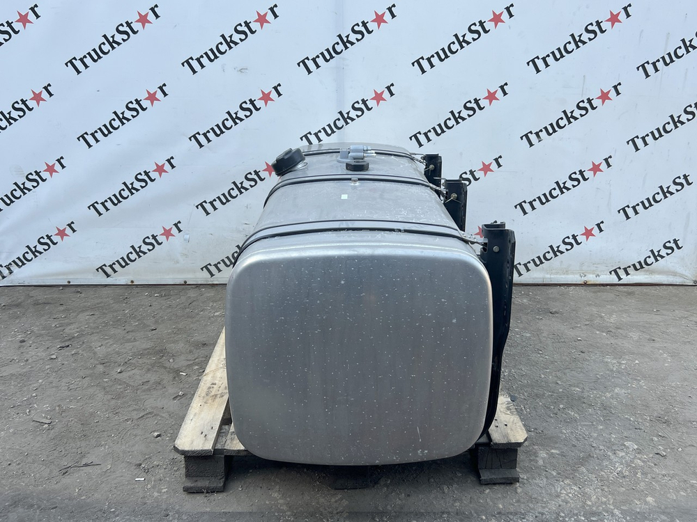 Бак топливный 700L 2023г