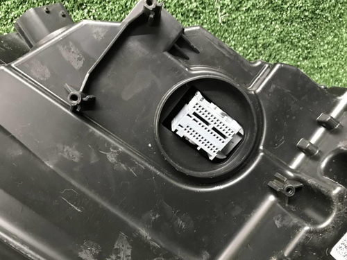 Фара левая RR Vogue 4 L405 17-22 Pixel-laser