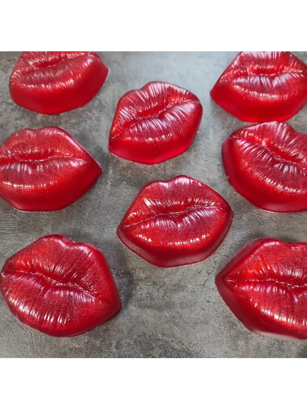 Денежное Мыло губы с деньгами внутри