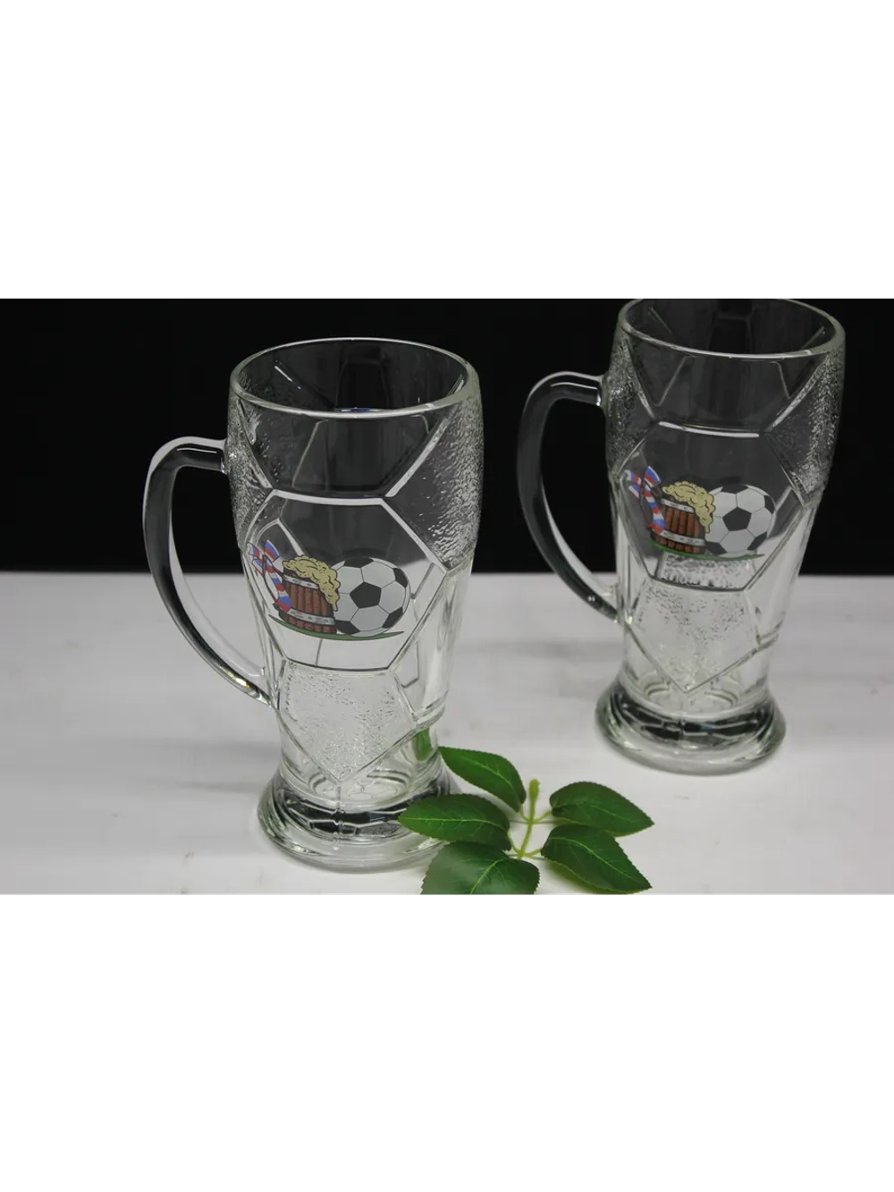 Набор из двух пивных кружек "Футбол"