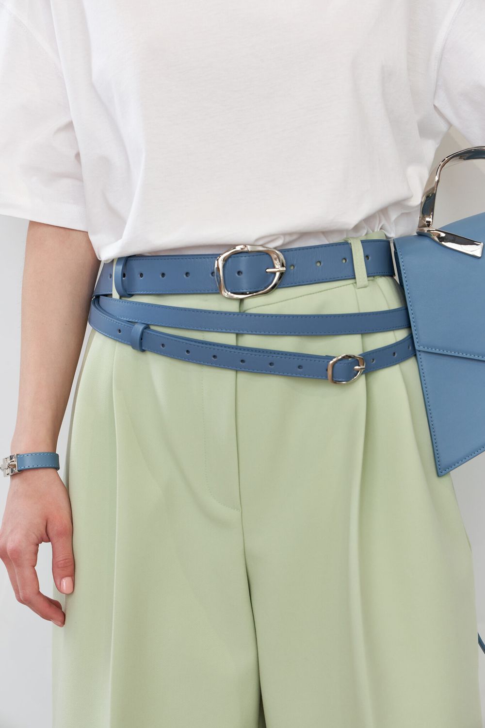 БАЗОВЫЙ ТОНКИЙ РЕМЕНЬ С МЯТОЙ ПРЯЖКОЙ BLUE