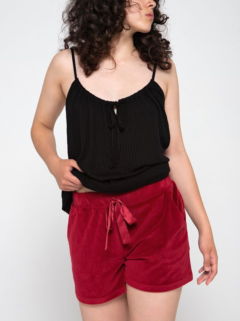 Женские шортики из трикотажного велюра (Размер: S) (Цвет: бордовый)