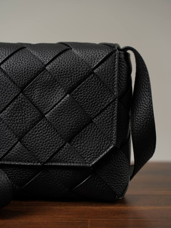 Сумка-мессенджер Bottega Veneta