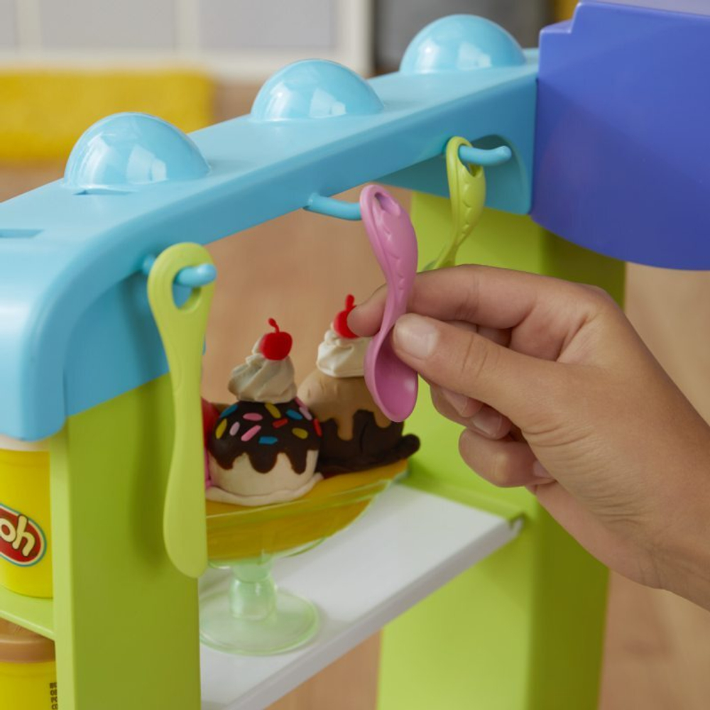 Play-Doh - Отличный магазин мороженого на колесах F1039