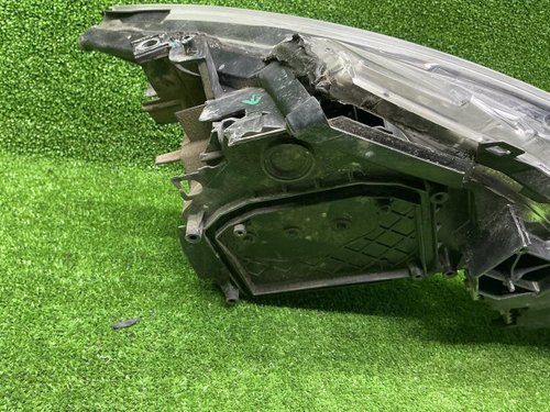 Битая Фара правая Mazda 6 GH (2009-2013) галоген