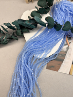 Треугольные бусины, хрустальное стекло 4 мм, нить 33 см, небесный опал