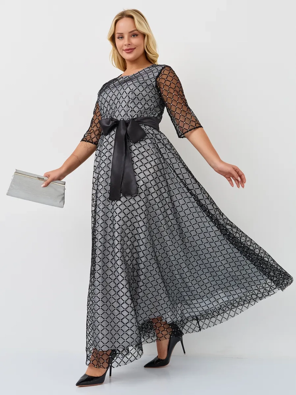 Платье вечернее блестящее