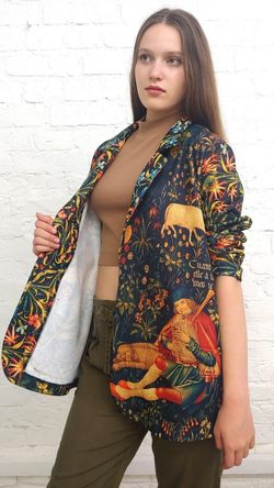 Трикотажный жакет "Средневековая пастораль", по мотивам средневекового гобелена "Пастух и пастушка" (выполненного в технике мильфлёр)