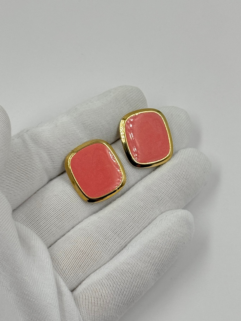 Серьги с розовой эмалью