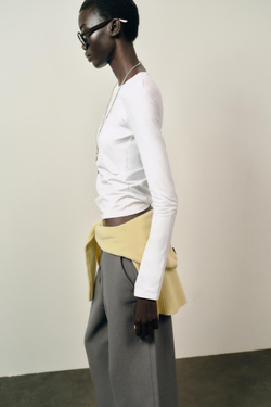 ZARA БАЗОВАЯ ХЛОПКОВАЯ ФУТБОЛКА, БЕЛЫЙ