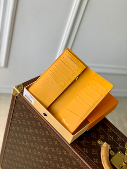 Louis Vuitton Brazza Wallet