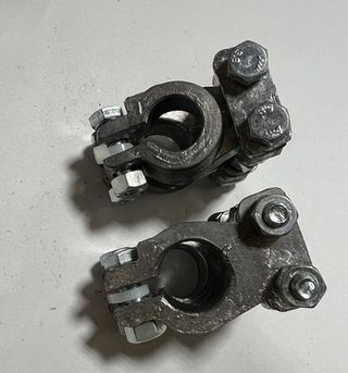 Клеммы АКБ "+-" свинец усиленные Прямые  (№8) к-т