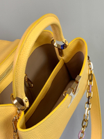 Louis Vuitton Capucines MM