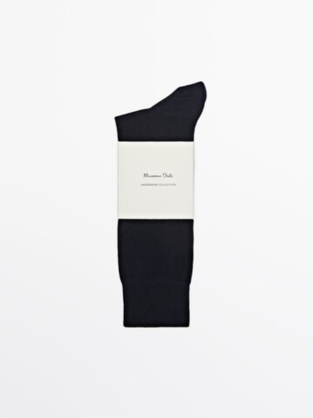 Massimo Dutti Высокие носки из прочного смесового хлопка, черный