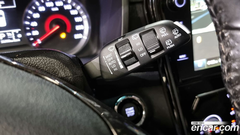 KG Mobility (Ssangyong) Very New Tivoli Бензин 1.5 2WD (08.2019)