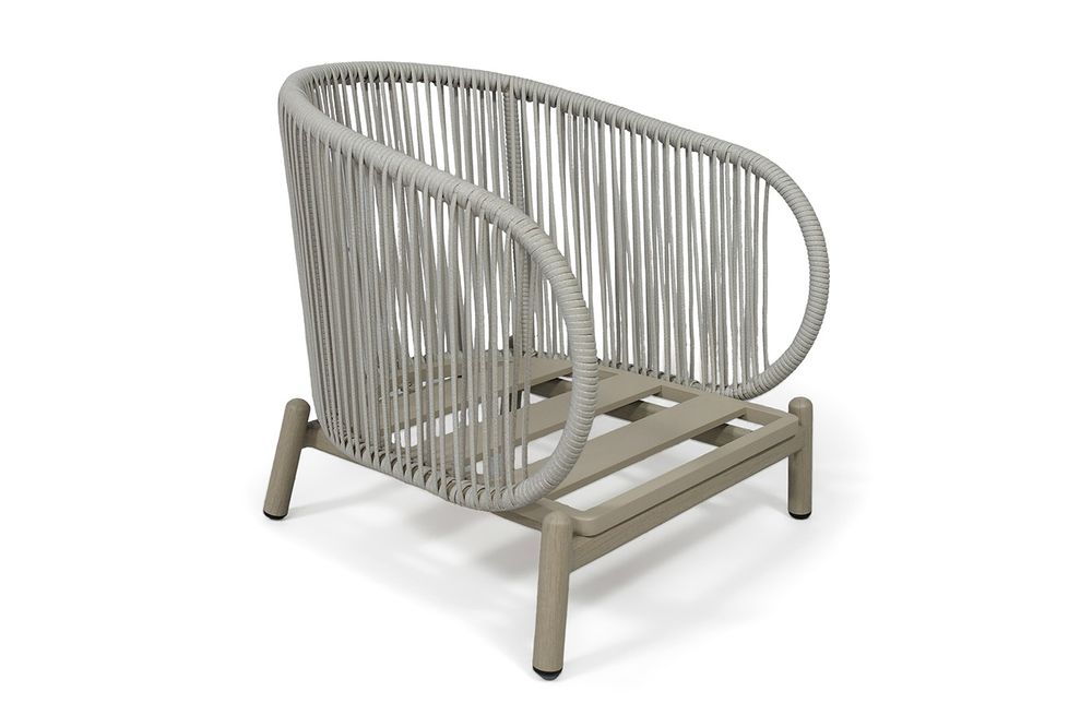 "Прато" кресло из искусственного ротанга, цвет светло-серый, каркас под дерево (холодно-бежевый)