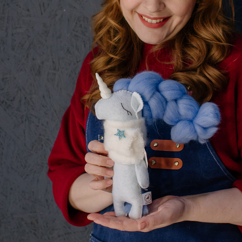 Игрушка ручной работы Единорог