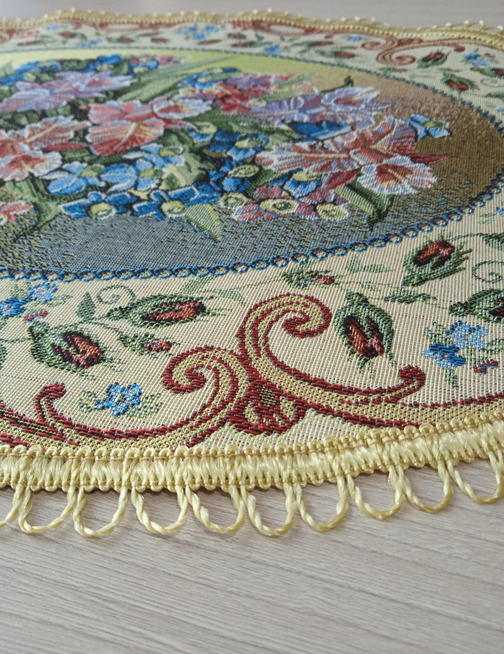 Набор декоративных гобеленовых салфеток "Орхидея" (1 шт 40х60 см +6 шт d 20см.)