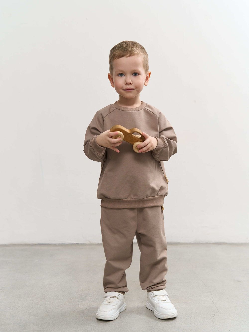 Свитшот облегченный "Кокос" с вышивкой 0+