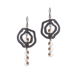 Серьги из акрила на петле.