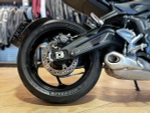 Triumph Trident 660, 2021 черный глянцевый