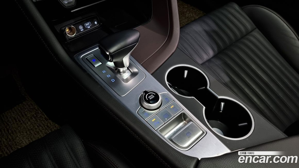 Genesis G70 2.0T (11.2019)