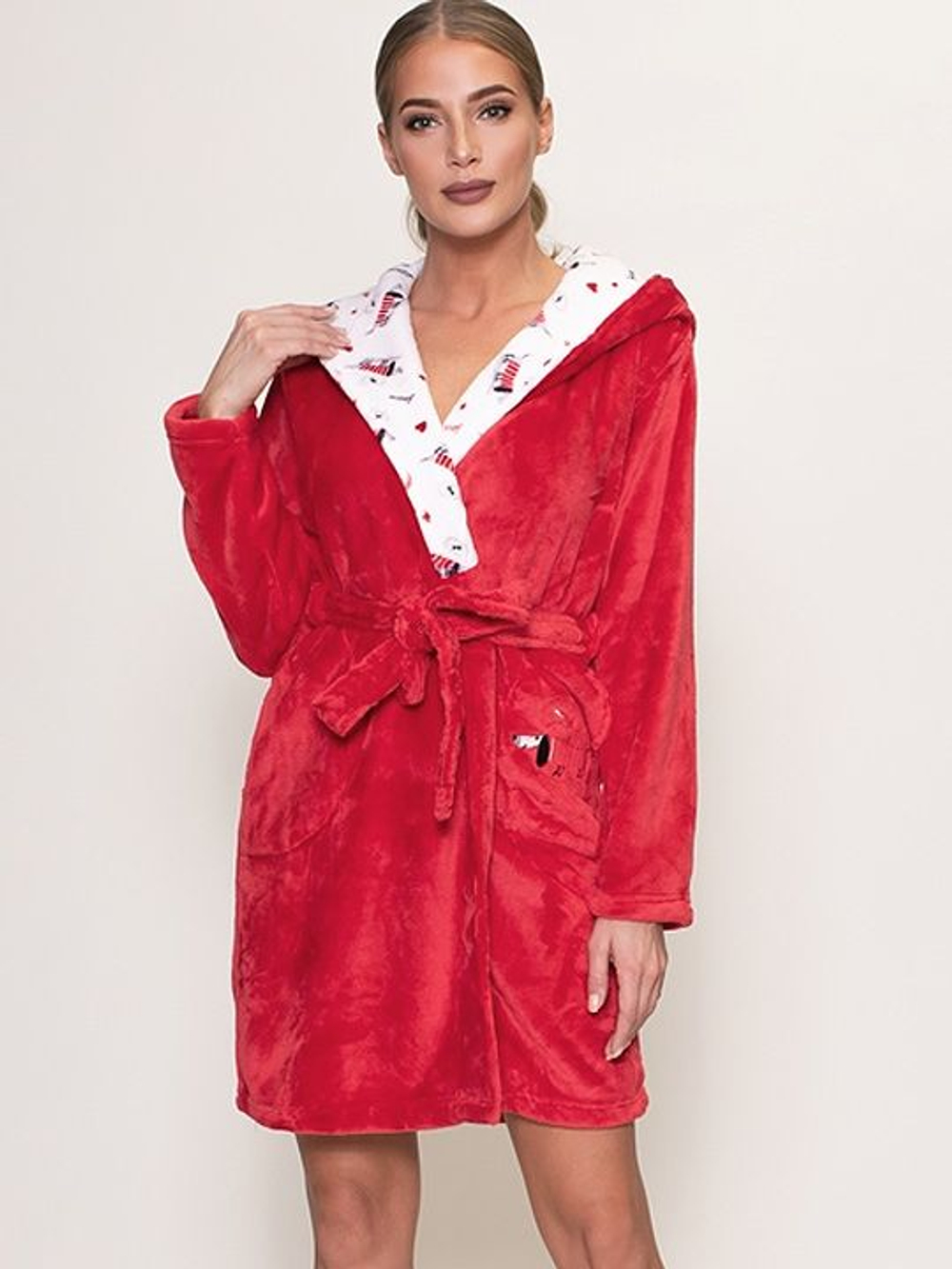 Уютный халатик с принтованным капюшоном (Размер: M) (Цвет: красный)