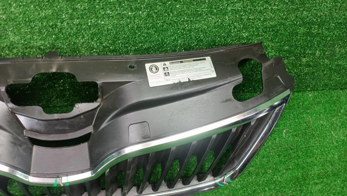 Решетка радиатора Skoda Rapid 1 (2012-2020)