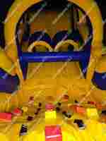 Надувная полоса препятствий "Веселый забег" 15*3*4 м, жёлто-синий