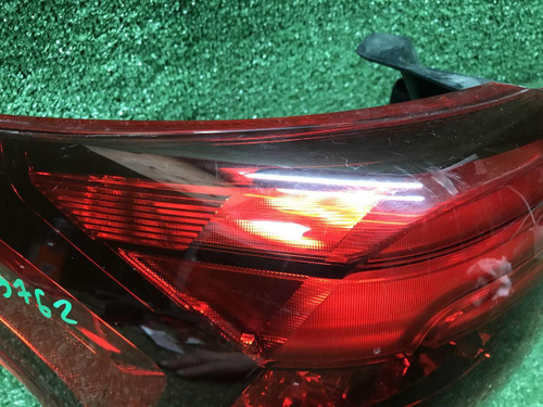 Фонарь левый внешний Mitsubishi Outlander 3 15-нв