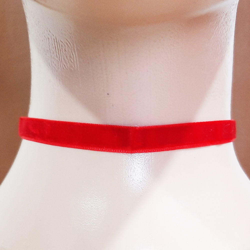 Чокер бархатный красный на шею (10 мм) без подвески. Фурнитура серебристая
