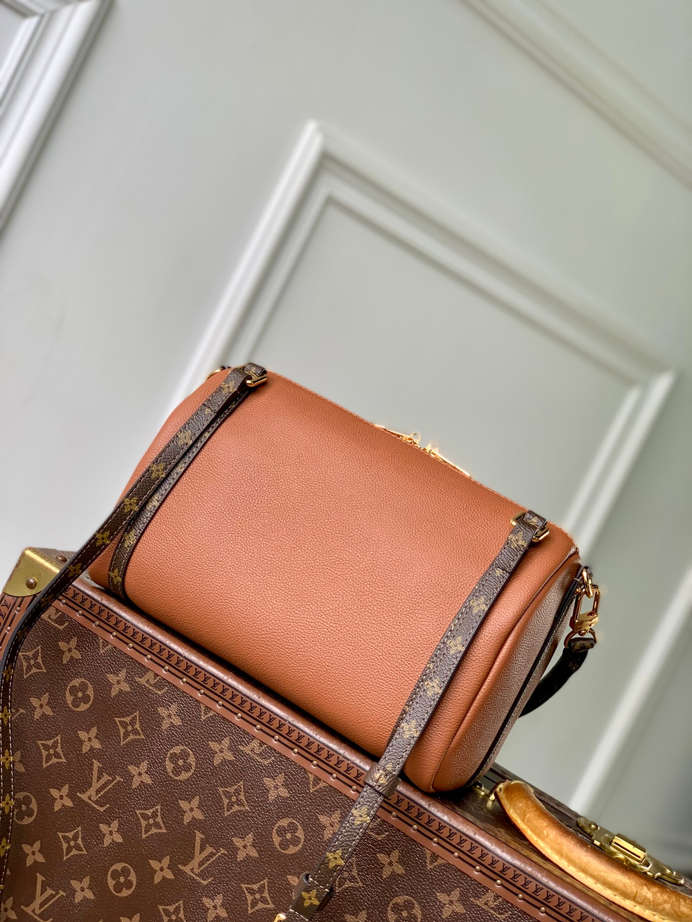 Louis Vuitton Express PM