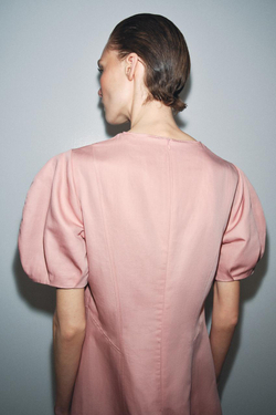 ZARA ПЛАТЬЕ МИДИ ИЗ СМЕСОВОГО ЛЬНА — ZW COLLECTION, РОЗОВЫЙ