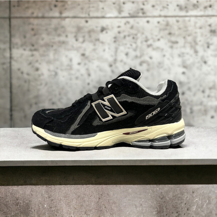 New Balance 1906D • Black