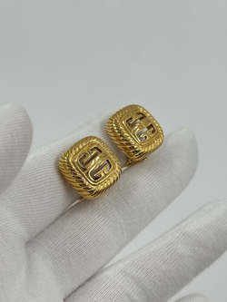 Миниатюрные клипсы с лого Givenchy