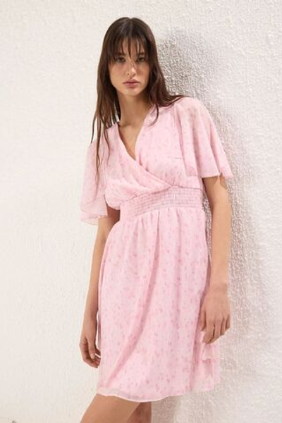 Розовое шифоновое мини-платье с цветочным принтом и юбкой на талии TWOSS25EL00566