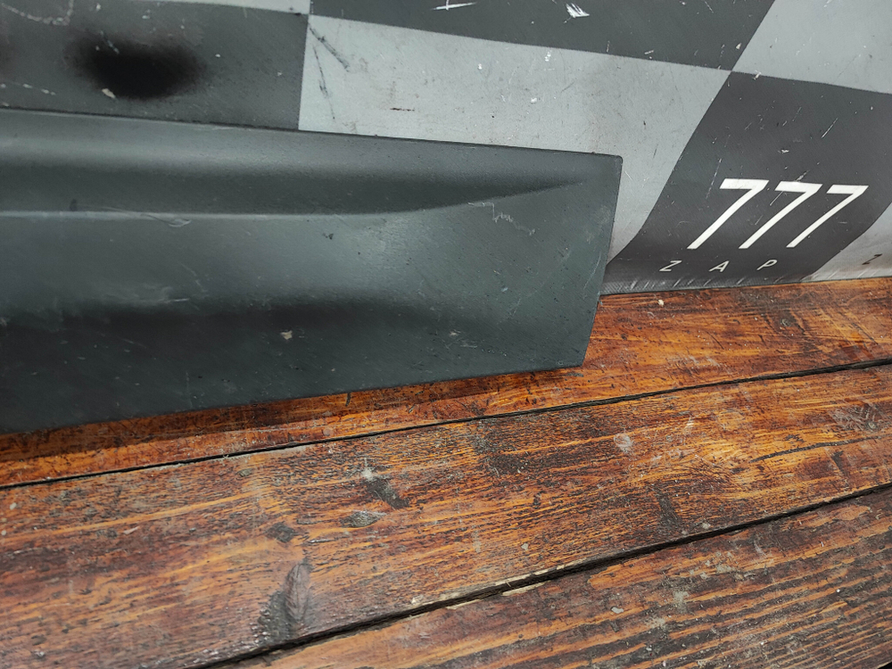 Накладка двери передней правой Skoda Kodiaq 16-нв Б/У Оригинал 565854940