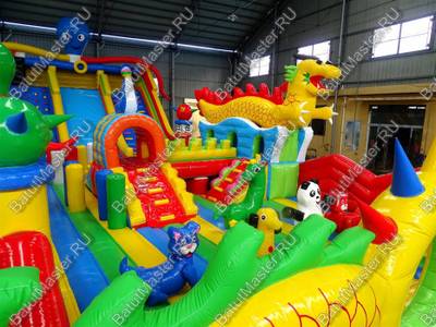 Коммерческий надувной батут "Осьминоги и драконы" 16*8*6 м