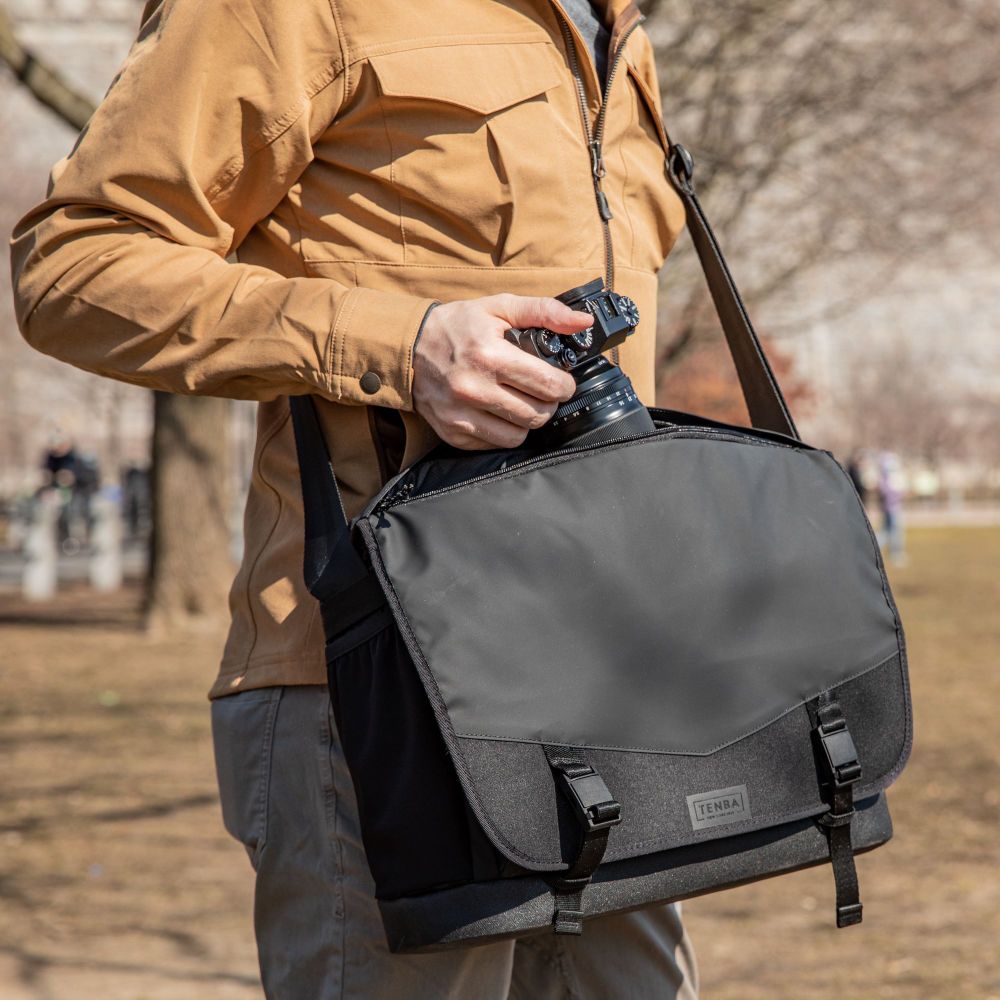 Фотосумка Tenba DNA Messenger 16 Slim Black 638-574
