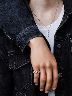 Подвес из серебра со вставками из выращенной шпинели