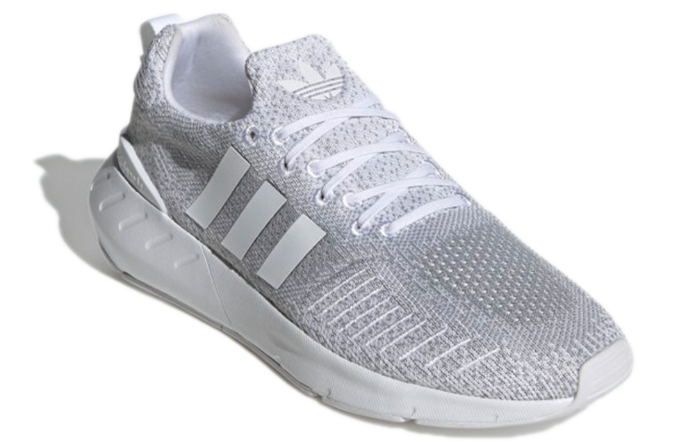 Кроссовки Adidas Originals Swift Run 22